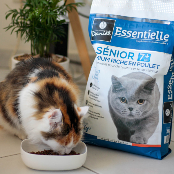 Croquettes Essentielle chat sénior stérilisé 7+ poulet - 3 kg